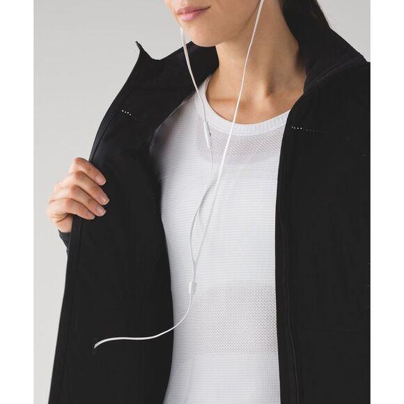 Lululemon Run For Cold Jacket *Black - Picture 12 of 16